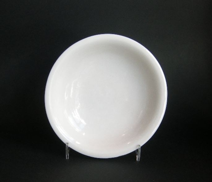 Small dish blanc de Chine Porcelain small mark illegible back | MasterArt